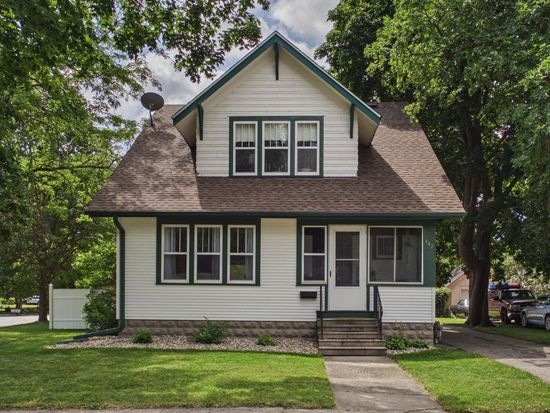 447 E School St, Owatonna, MN 55060