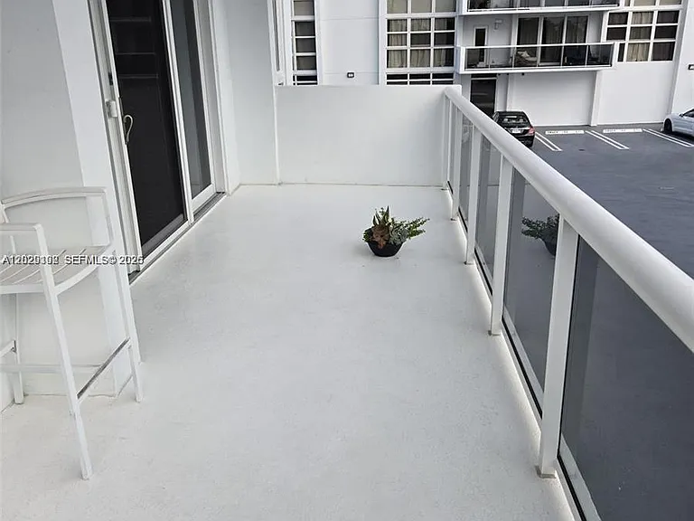 2715 N Ocean Blvd #2E — Photo 8