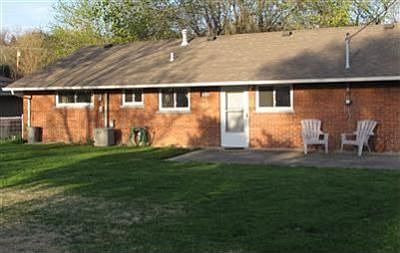 2nd image of 3827 Utica Dr