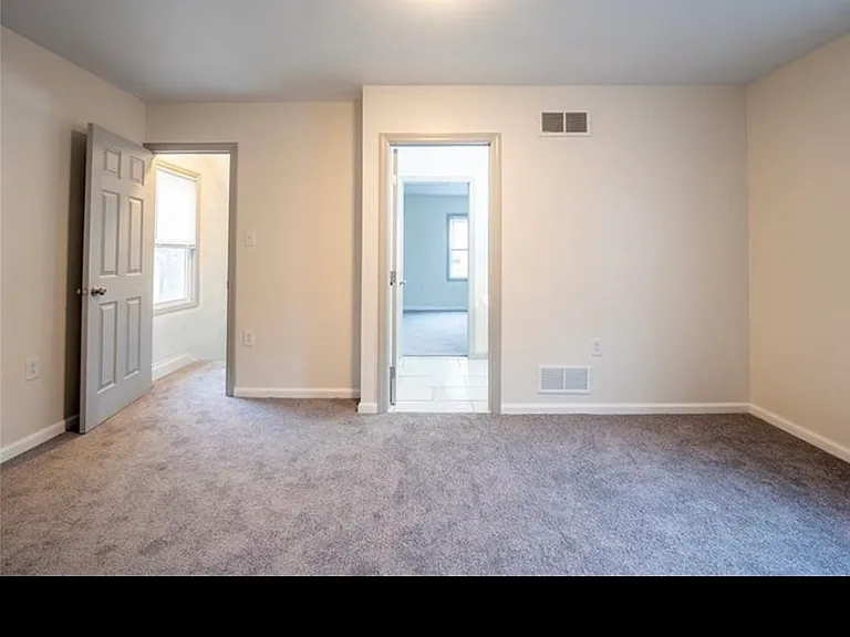 447 Steck St — Photo 16