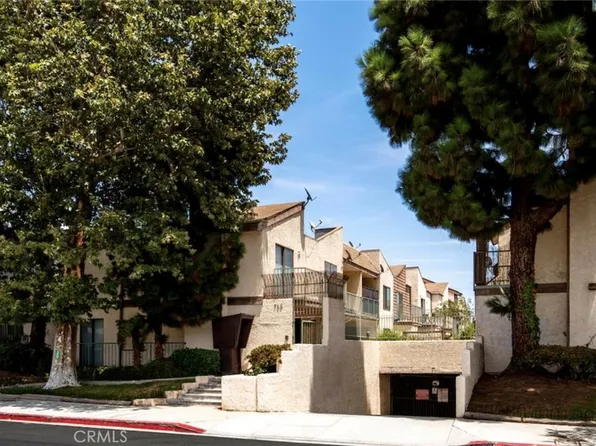 746 N Eucalyptus Ave APT 18, Inglewood, CA 90302
