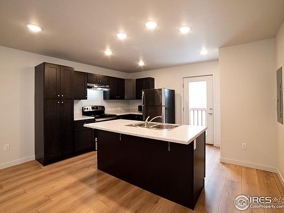 3rd image of 110 Snyder St #B