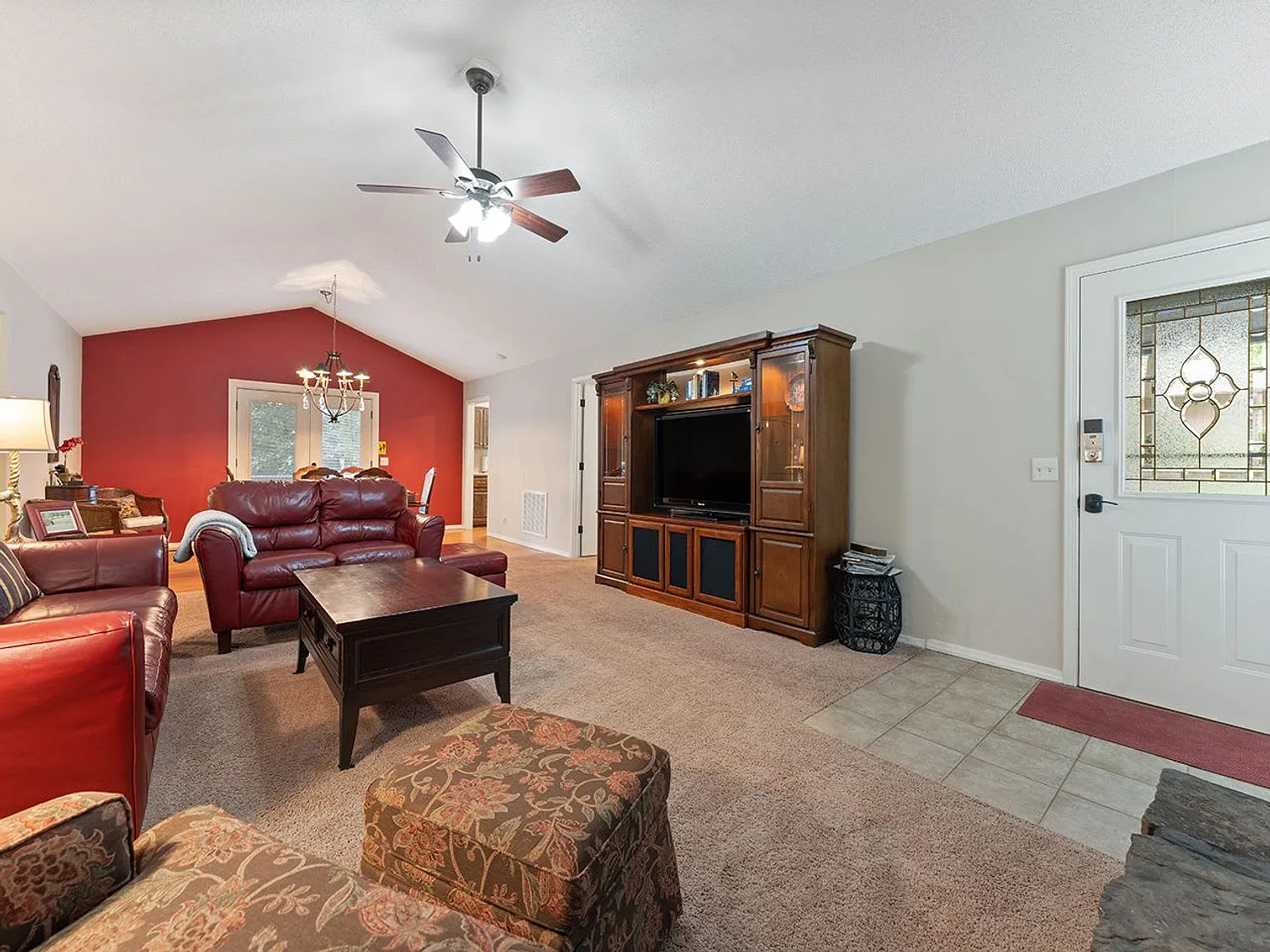 3 bed, 2.0 bath, $3,277 — Photo 2