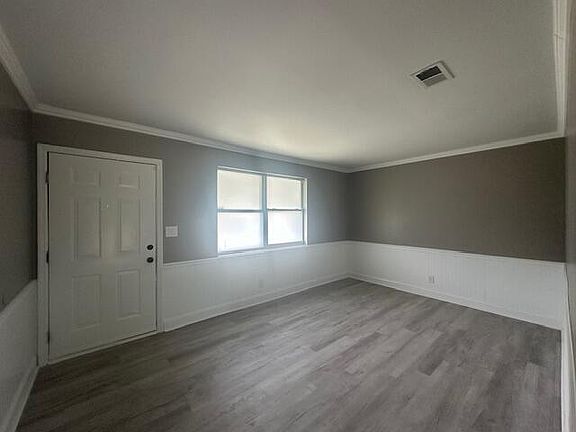 3rd image of 3506 Cornwall Road