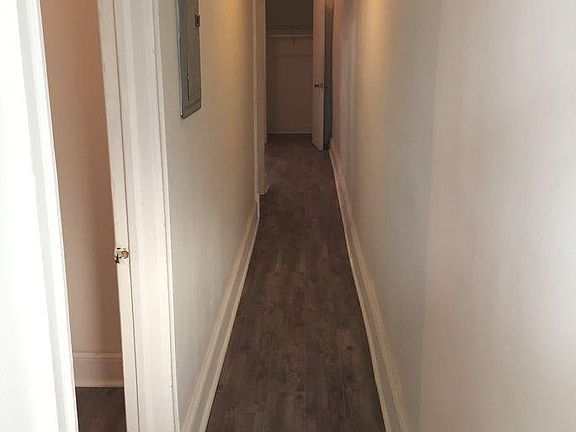 4th image of 1120 S 52nd St Floor 1