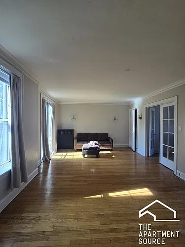 909 Elmwood Ave Photo 1