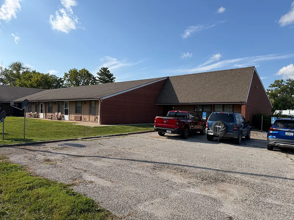 115 S Main St #10