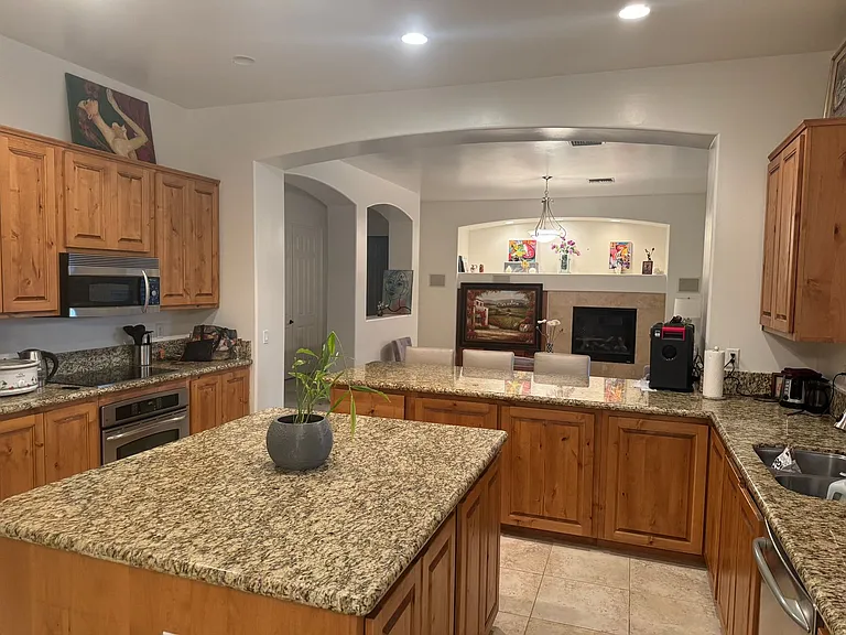 14032 E Cavedale Dr — Photo 4