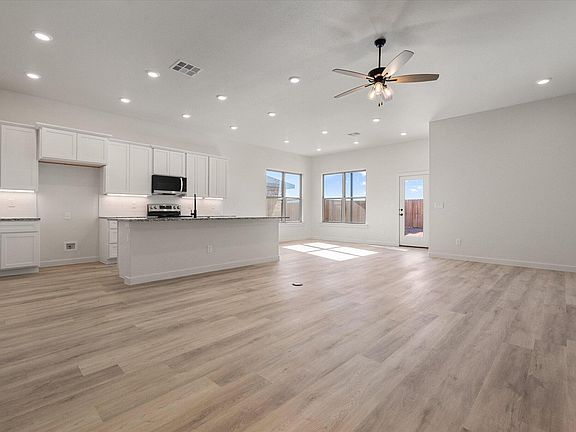 4th image of 13814 Gary Ave