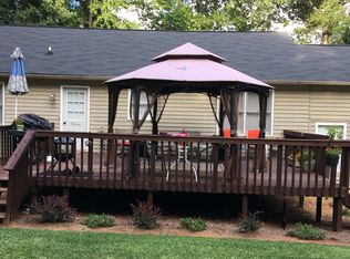 602 Saddle Hill Rd, Greenwood, SC 29646