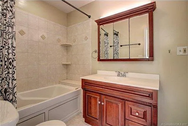 290 W Main St — Photo 14