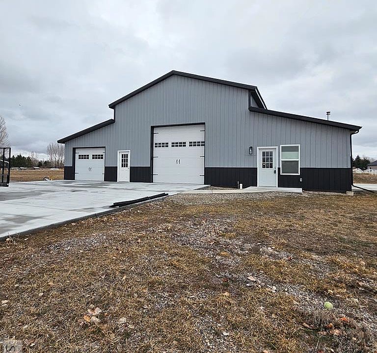 1st image of 4424 E 375 N