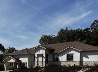 3817 Moss Hollow Court, Santa Rosa, CA 95404