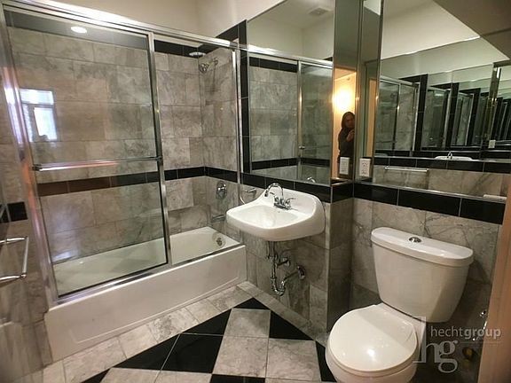 3rd image of 2928 41st Ave APT 612