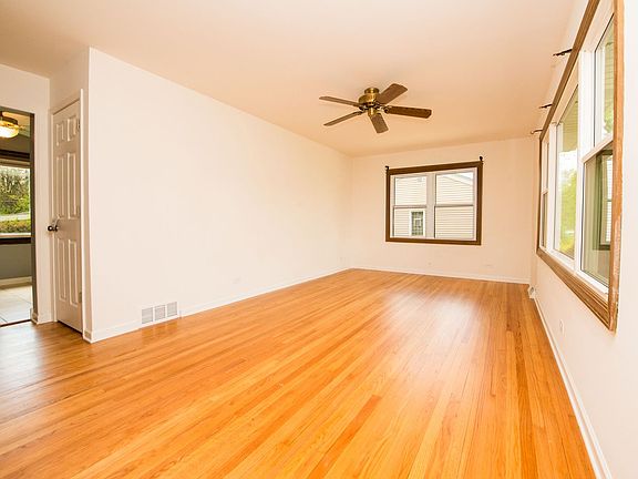 2nd image of 16864 Willow Lane Dr