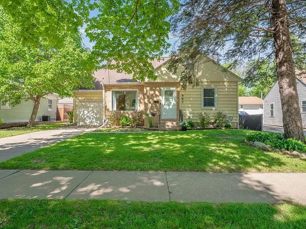 907 8th Ave NW, Rochester, MN 55901