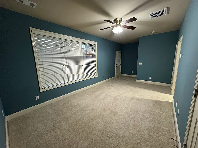 5020 Windcrest Ln — Photo 15
