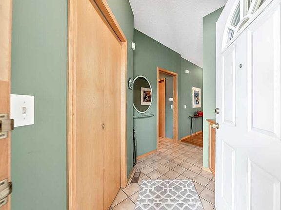 5th image of 18 S Prominence Vw SW