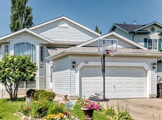 251 Dunvegan Rd NW, Edmonton, AB T5L 5E5