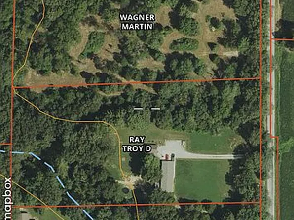 11621 Old Lake Rd, Benton, IL 62812