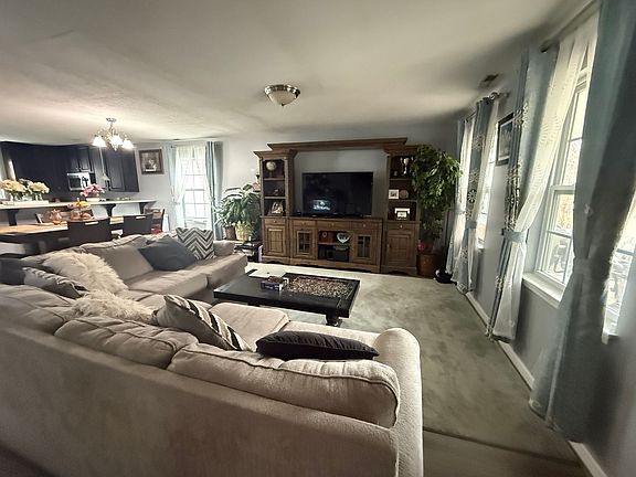4th image of 1731 Aden Ln
