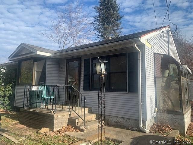 1st image of 1057 N High St
