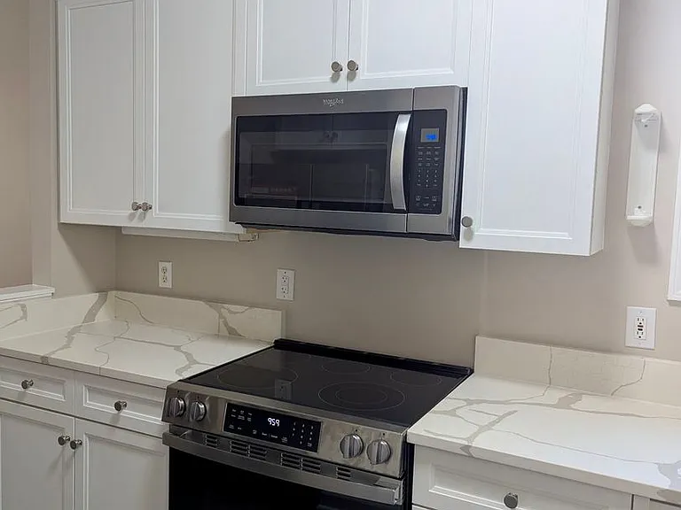 7706 Astoria Pl — Photo 9