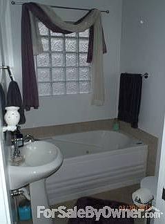 4th image of 2901 Arlington Ave