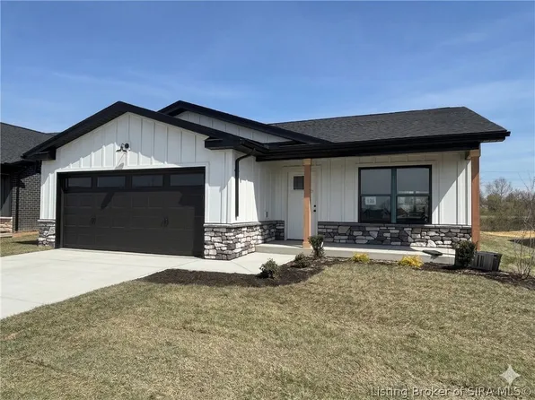 5153 Woodstone Circle #135, Jeffersonville, IN 47150