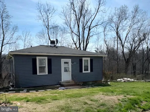 38777 Holmes Mill Rd, Hamilton, VA 20158