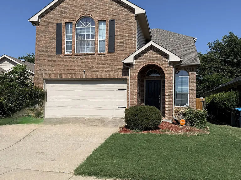 5804 Melanie Ct — Photo 2
