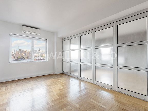 2nd image of 180 W Houston St #9AA