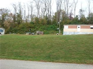 10 W Harvey Ave, Masontown, PA 15461