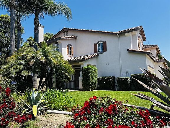 3rd image of 6033 Paseo Hermosa
