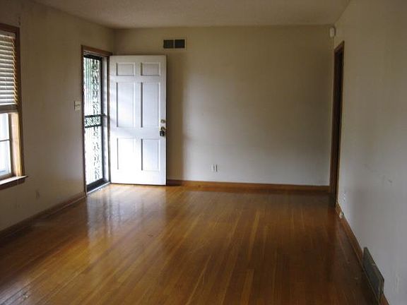 2nd image of 3701 Boeingshire Dr