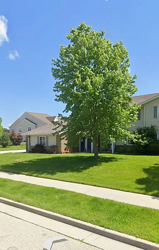200 Park Ln #1 Photo 1