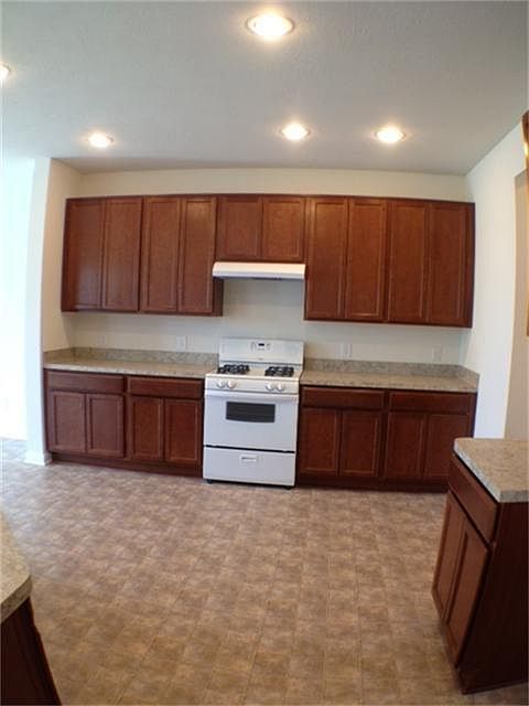 1st image of 4322 Foster Gardens Ln