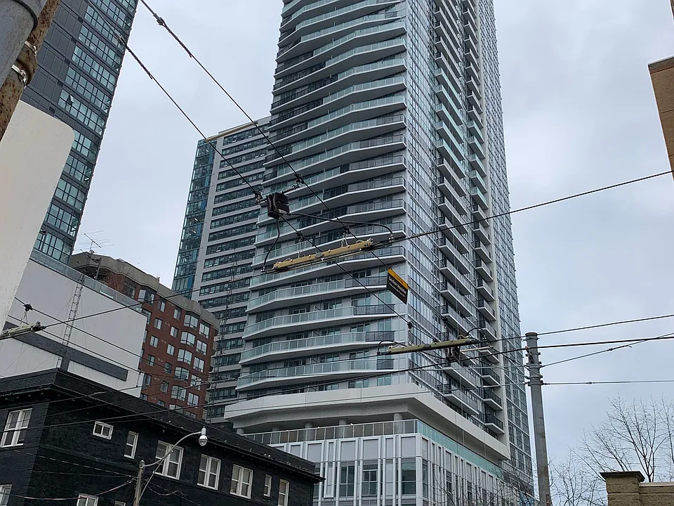 77 Mutual St #610