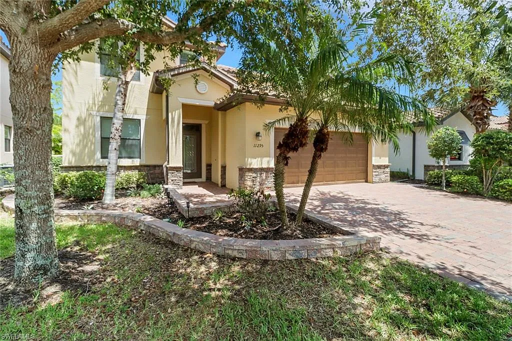 4 bed, 3.0 bath, 2606 sqft, $3,500 — Photo 4
