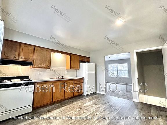 5th image of 7211 Montana Ave