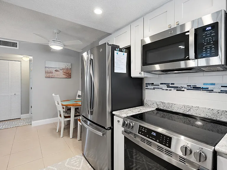 11440 1st St E #1 — Photo 11