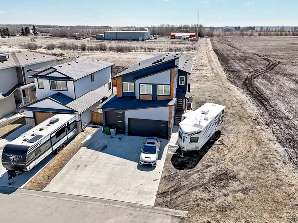 5263 47th Ave, Calmar, AB T0C 0V0