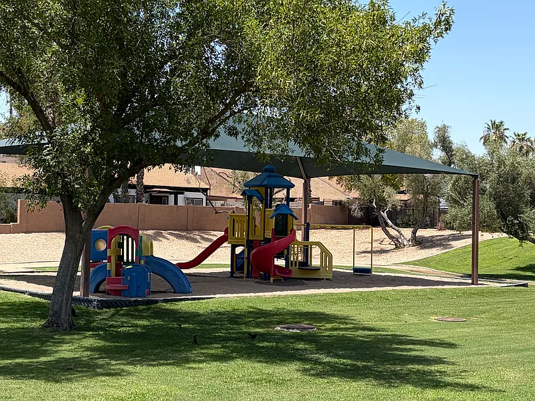 965 E Gila Ln — Photo 45