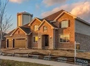 19641 Breckenridge Dr, Mokena, IL 60448