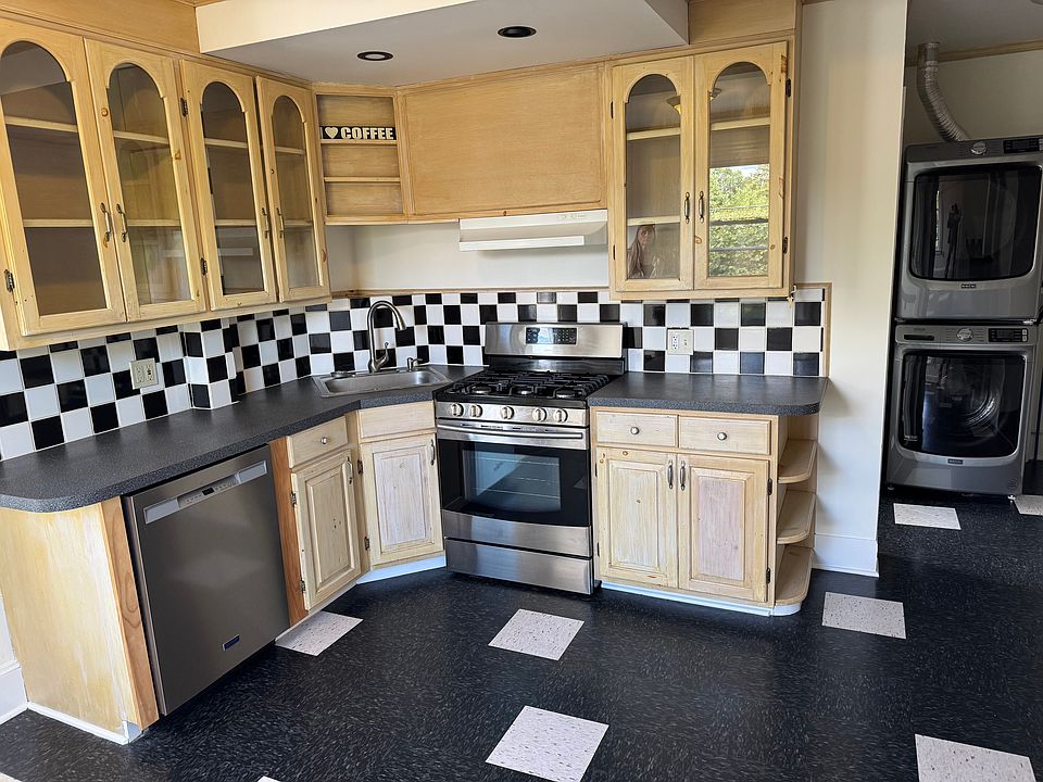 1st image of 170 Lake Ave #3&4
