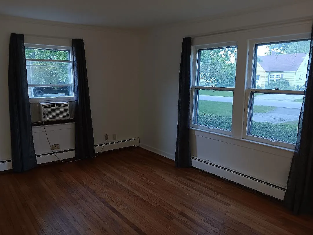 3 bed, 1000 sqft, $1,975 — Photo 4