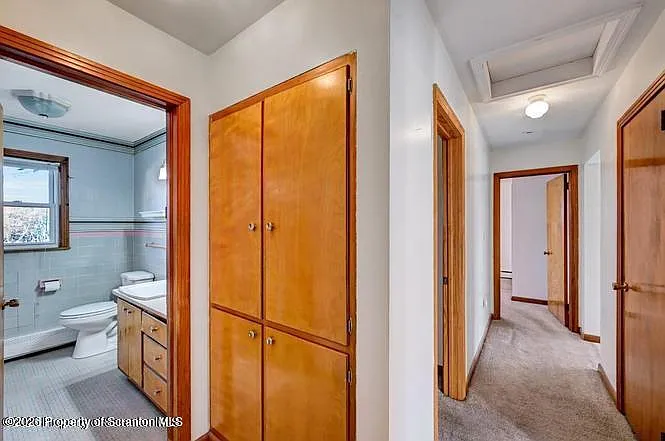 1020 W Market St — Photo 16