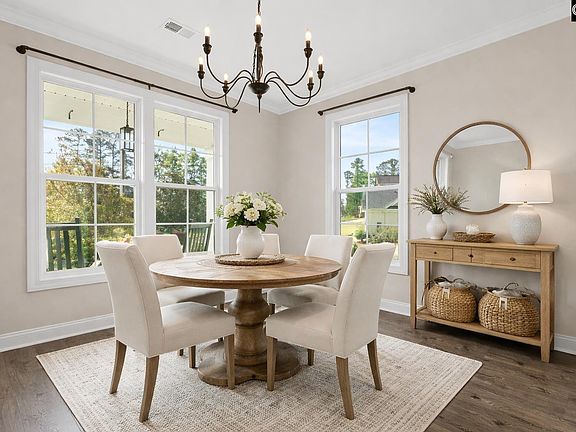 3rd image of 703 Mayflower Trl