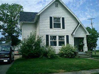 1st image of 180 Lakeside Ave