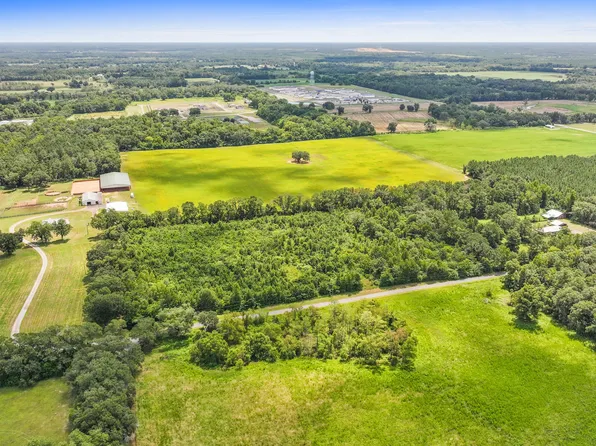 1096 1st Ave, Graceville, FL 32440